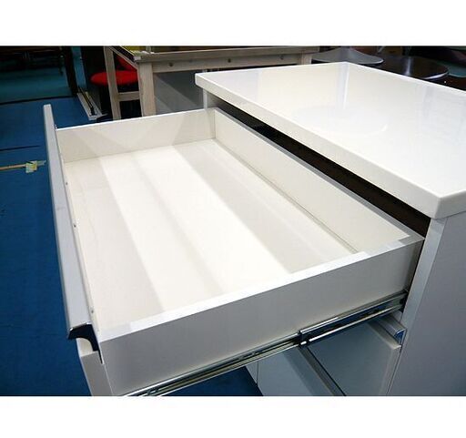〇 札幌 ミドルキッチンボード 幅80×高さ86cm 白 ホワイト エナメル キッチン収納 レンジボード レンジ台  食器棚 本郷通店
