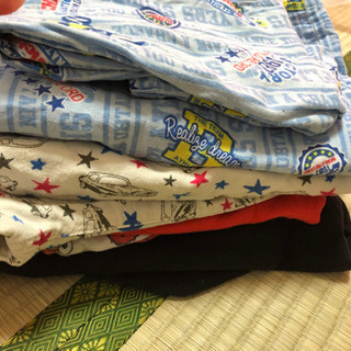 子ども服段ボールまとめて希望の画像