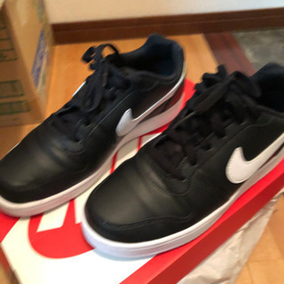 NIKE エバノンLOWスニーカー　黒