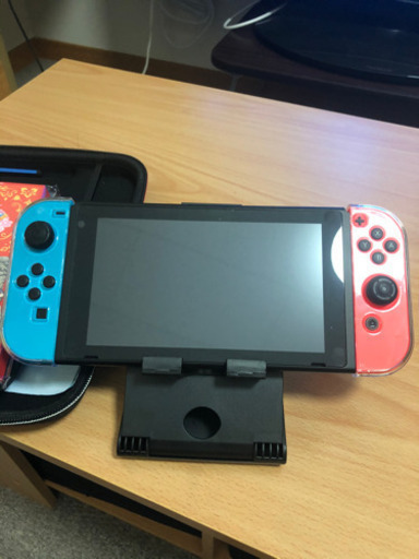 取引者様決まりました（中古品）任天堂Switch本体　ソフト2本　周辺機器