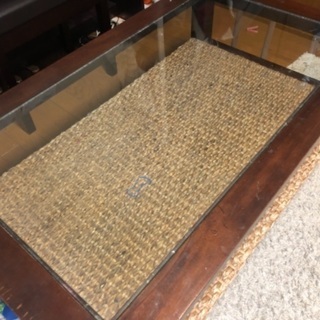 ガラステーブル