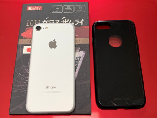 バッテリー100% iPhone7 128GB SIMフリー シルバー