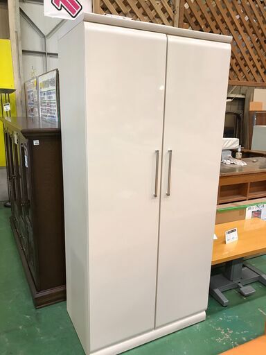 ニトリ　2枚扉ワードローブ　白系