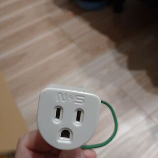 電源アダプタの画像