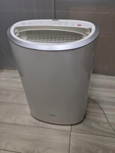 TOSHIBA　東芝　除湿機　RAD-CP80　除湿乾燥機 衣類乾燥 2012年製\n\n