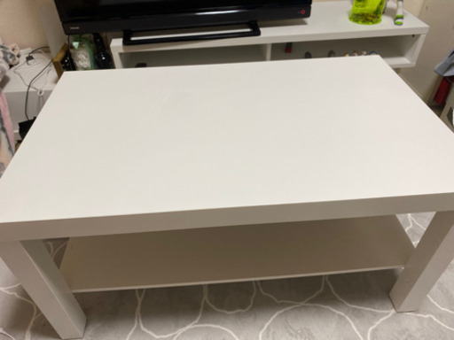 白テーブル