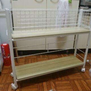キャリー付きの棚(2段)、引っ越しのため急募