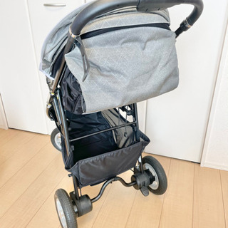 早い者勝ち　美品　Aprica スムーヴベビーカー グレー　3輪　走行問題なし 早い者勝ち 美品 Aprica スムーヴベビーカー グレー 3輪 走行問題なし
