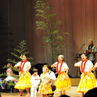 楽しくフラダンスの画像