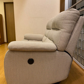 ニトリ電動リクライニングソファ【2人掛け】の画像