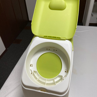 におわなくってポイ　アップリカ　オムツゴミ箱の画像