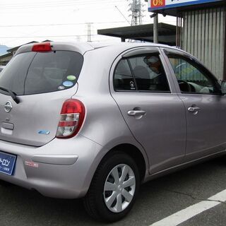 コアラのマーチと日産マーチの画像