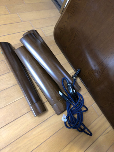 ダークグレーのコタツ