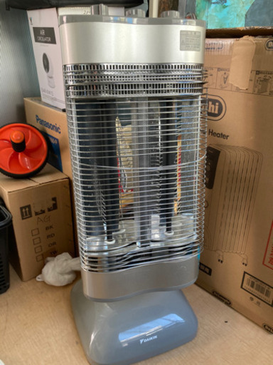 ダイキン　遠赤外線暖房機