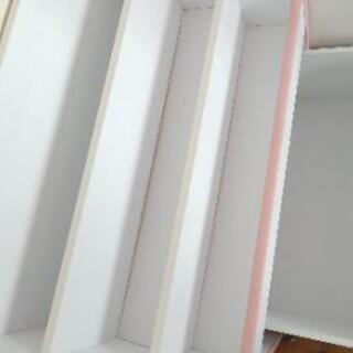 おもちゃ収納　本棚付きの画像