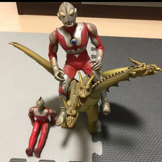 ウルトラマンフィギュア