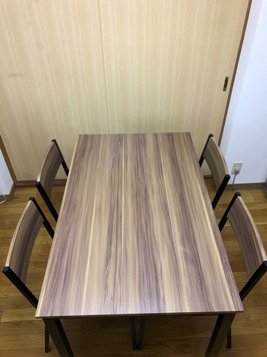 テーブル　椅子4脚　5点セット