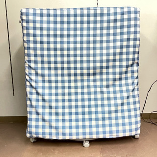 ◆ 折りたたみ ベッド 金属製フレーム ◆ コロコロ付き