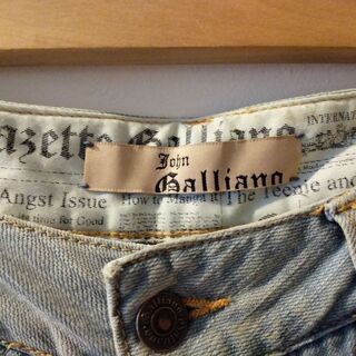 受付3/7まで☆ John Galliano ジョン・ガリアーノ デニムショートパンツ スタッズ 14の画像