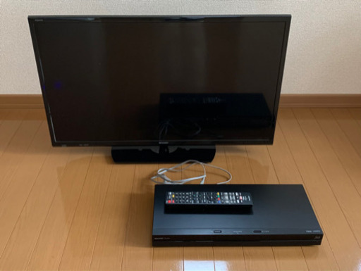 AQUOS 32型テレビ \u0026 ブルーレイレコーダー　シャープ　中古
