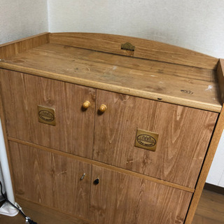 【近日中に受け渡しの方無料】ベージュ　棚