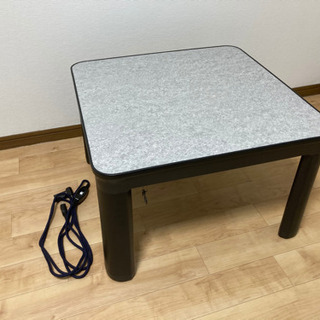 山善　60cm×60cm こたつ