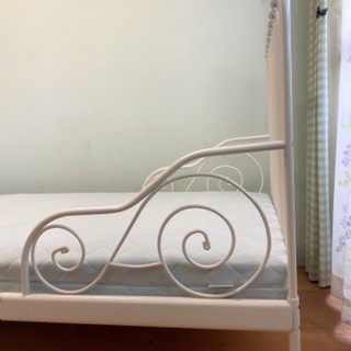 IKEA伸縮式ベッドの画像