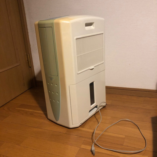 洗濯物の室内干しに重宝！衣類乾燥機！