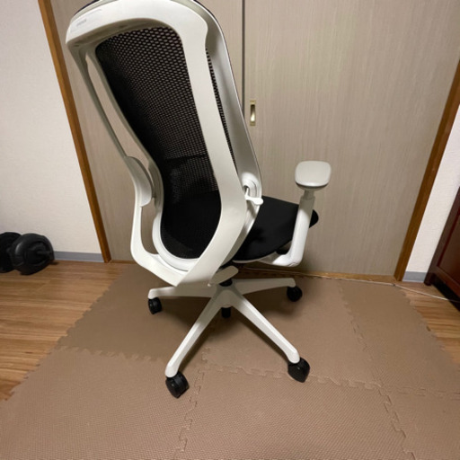 オカムラ　シルフィー　オフィスチェア