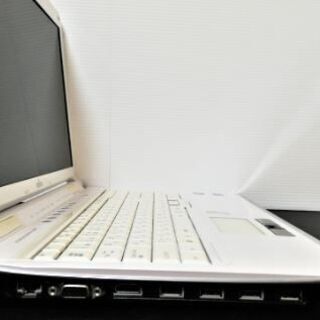 ☆美品☆富士通☆Core i7 2630QM 2.00GHz/4GB/BD/無線/カメラ/office/クリスタルホワイト