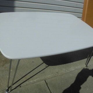 あげます　差し上げます　かわいい　ホワイトテーブル