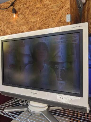 【売約済み】【税込価格！！】シャープ　SHARP　アクオス　AQUOS　テレビ　TV　リモコン付き　スタイリッシュなパーソナルハイビジョンテレビ◎検　東芝　TOSHIBA　レグザ　REGZA