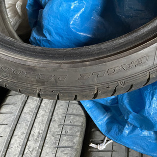 225-40 /18インチ　ラジアルタイヤの画像