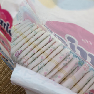メリーズ新生児サイズ１２２枚　１枚当たり約8.1円の画像