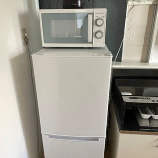 冷蔵庫　2個(5000円/個)電子レンジ　1個(2500円)