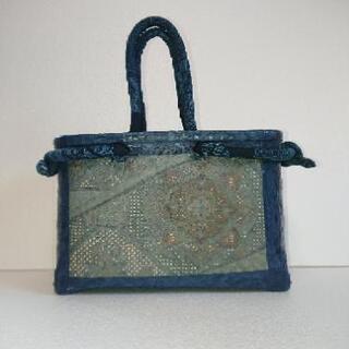 一閑張り カゴバッグ No.38 紺地 汕頭刺繍 幾何学花模様