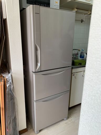 【東京下北沢】直接取引のみ！条件ありだが格安。冷凍冷蔵庫3ドア265L(HITACHI R-27FV※2015年製)