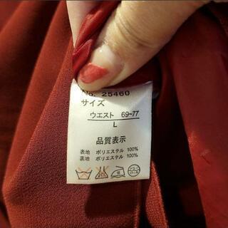 リボンタイ付きスカートの画像