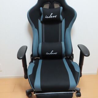 《ほぼ新品》IODOOS ゲーミングチェア オットマン付きの画像