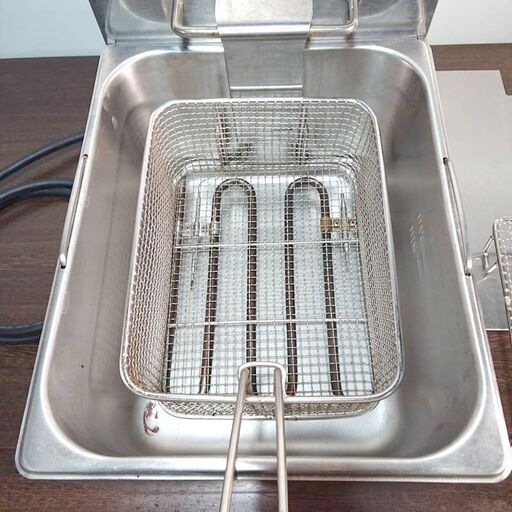 ★良品★業務用　電気フライヤー　200V