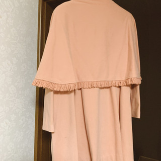 ショール付きコートです。の画像