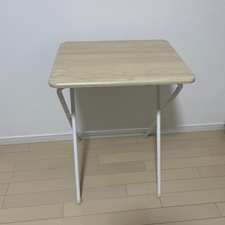 折りたたみテーブル 売ります