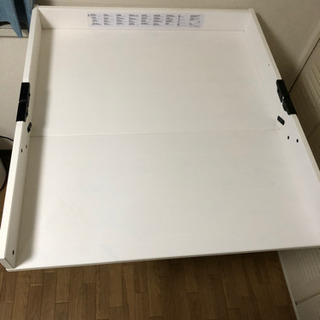 イケア オムツ替え台 の画像