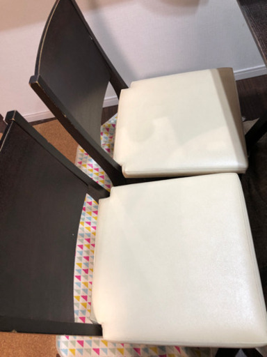 4人掛けテーブル、ベンチ、椅子二脚セット