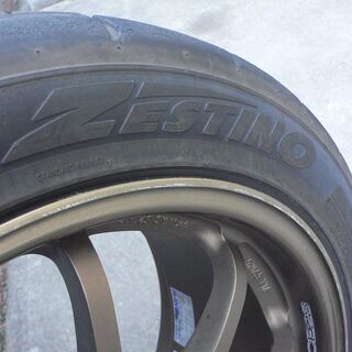 【無料0円】中古タイヤ ZESTINO ゼスティノ Gredge07RR 255/40ZR17　1本の画像