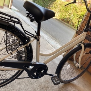 取引済　　軽快自転車　変速　26インチ　ホワイト　の画像