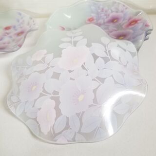 花柄　ガラス皿の画像