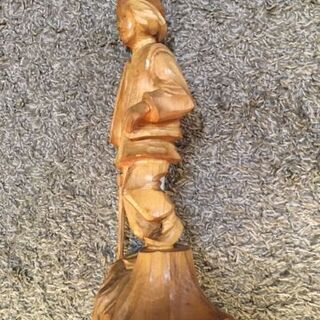 ウクライナ キエフ 木こりの木彫りの画像
