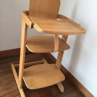 ポーネルンドのゴイダー社木製ハイチェア