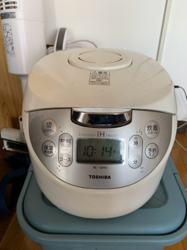 東芝製炊飯器5.5合【RC-10HH】